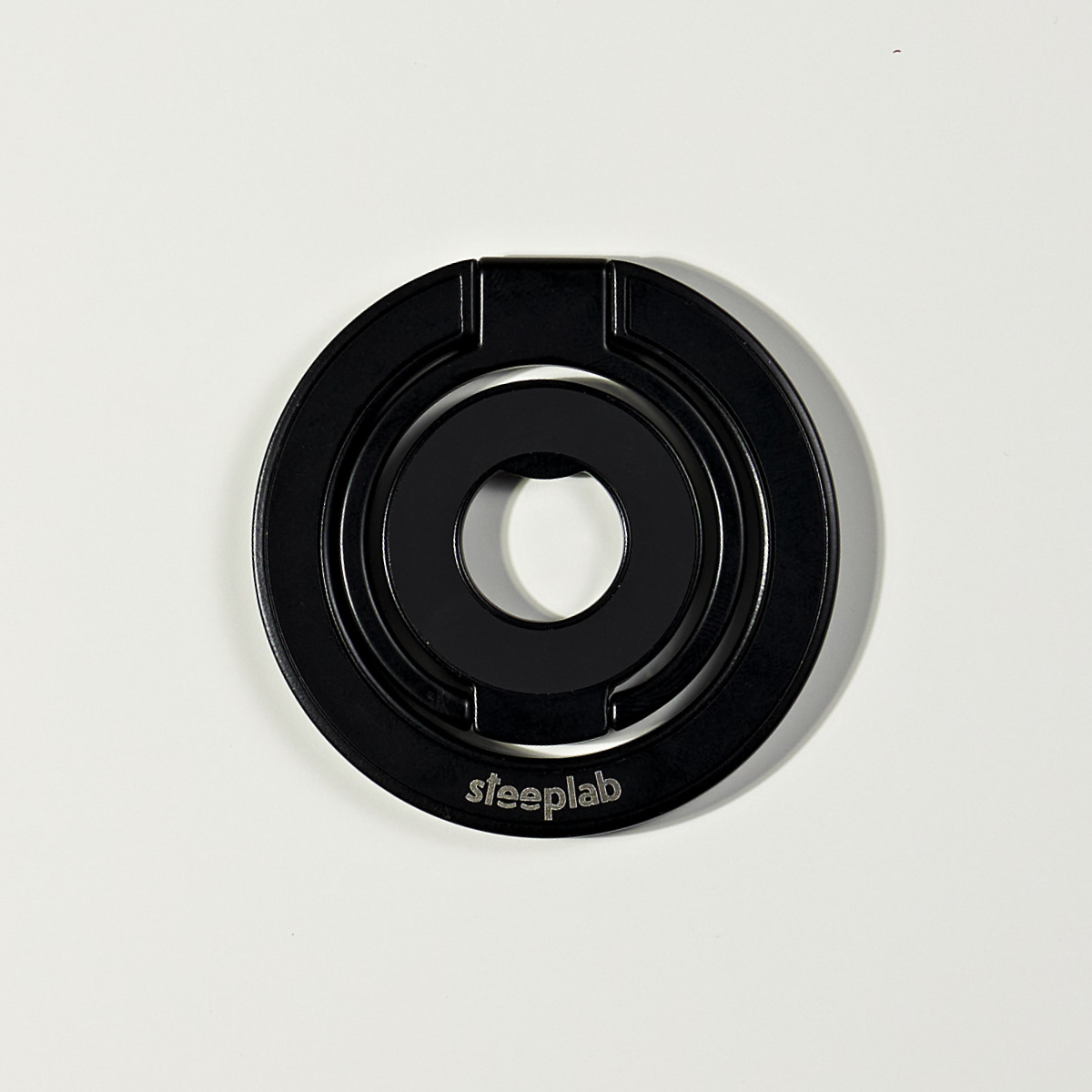 Freehand Loop magnetic phone grip and stand in Licorice